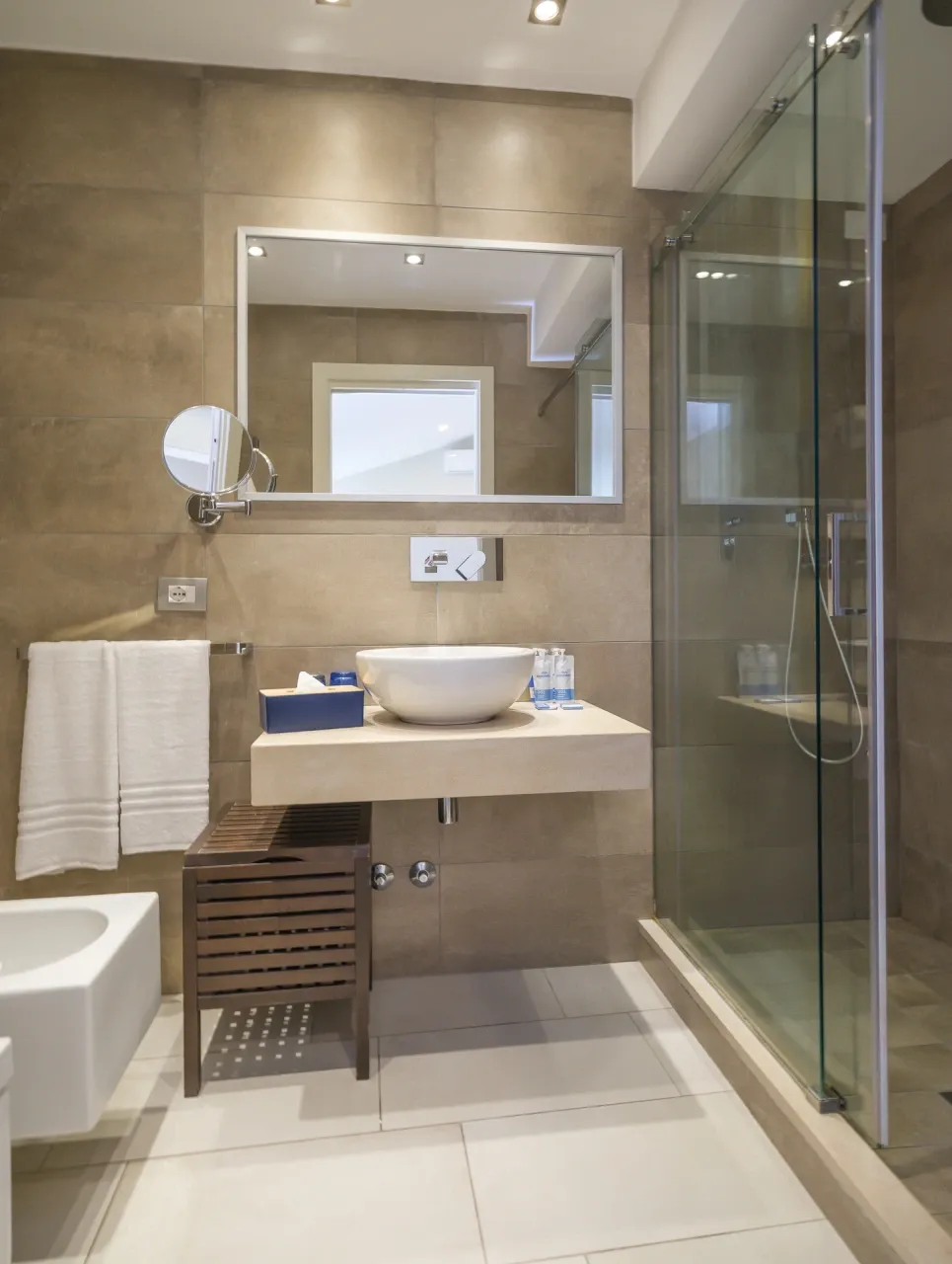 Deluxe Room with Jacuzzi-2