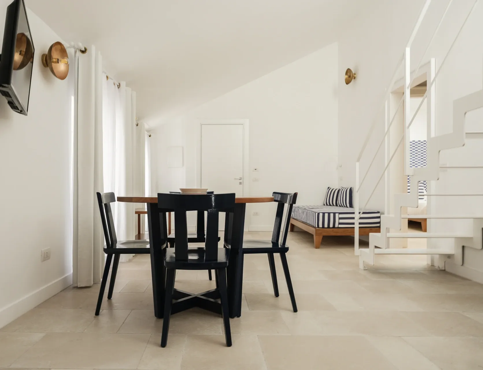 Apartment with terrace-3