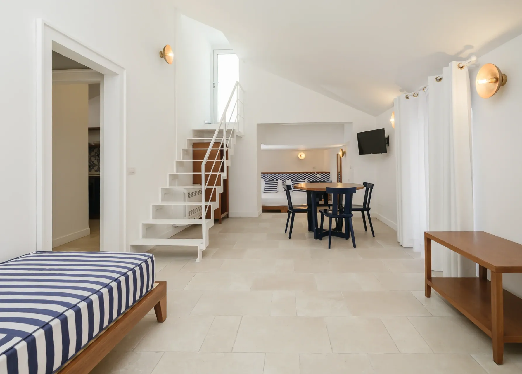Apartment with terrace